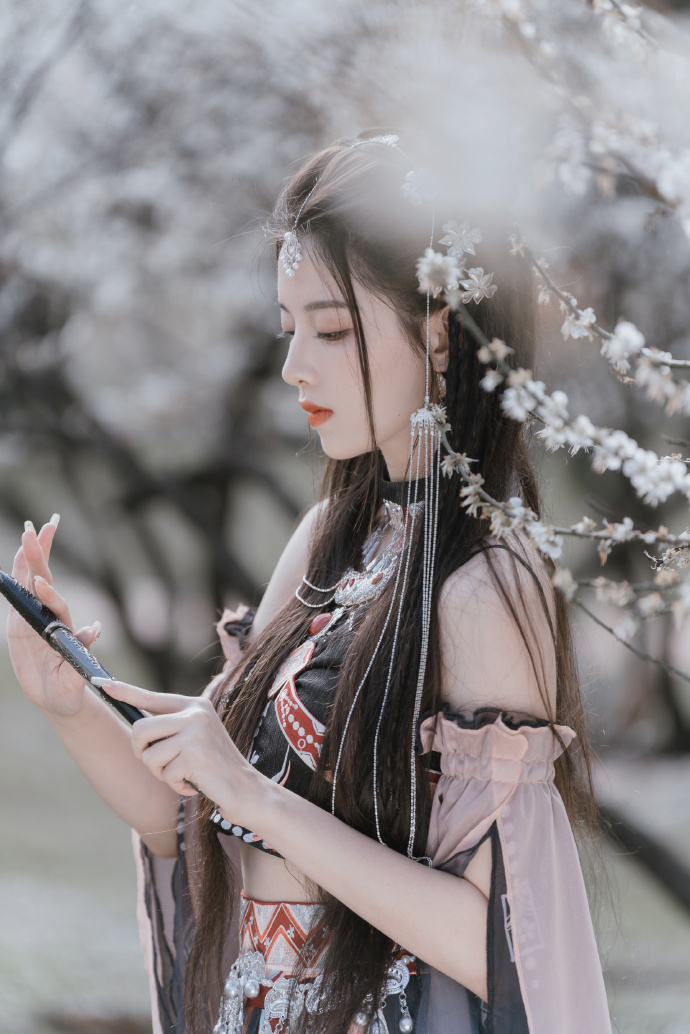 名侦探柯南：黑铁的鱼影 海报